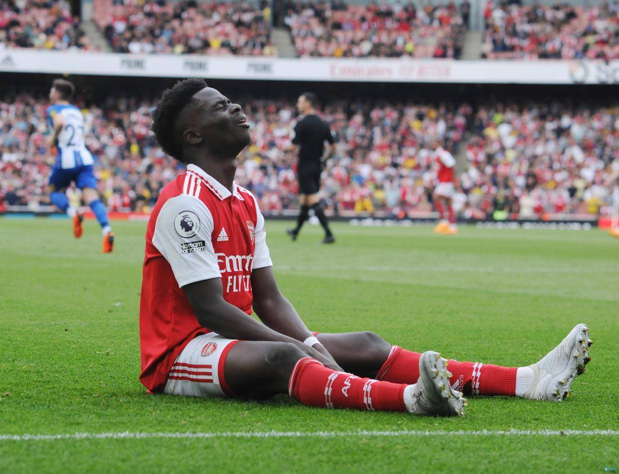 爱游戏官网-意甲窗口期再迎强敌，本菲卡更衣室发声，主帅态度：赛场秩序良好，阵容厚度经受考验的简单介绍